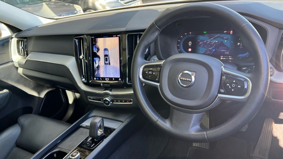 Used Volvo XC60 2023 for sale - 76044455: Photo 5