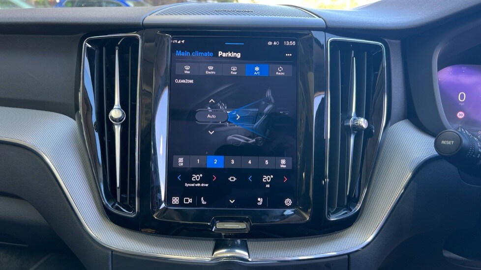 Used Volvo XC60 2023 for sale - 76044455: Photo 53