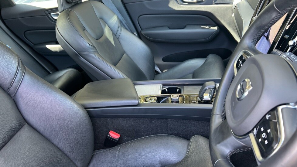 Used Volvo XC60 2023 for sale - 76044455: Photo 9
