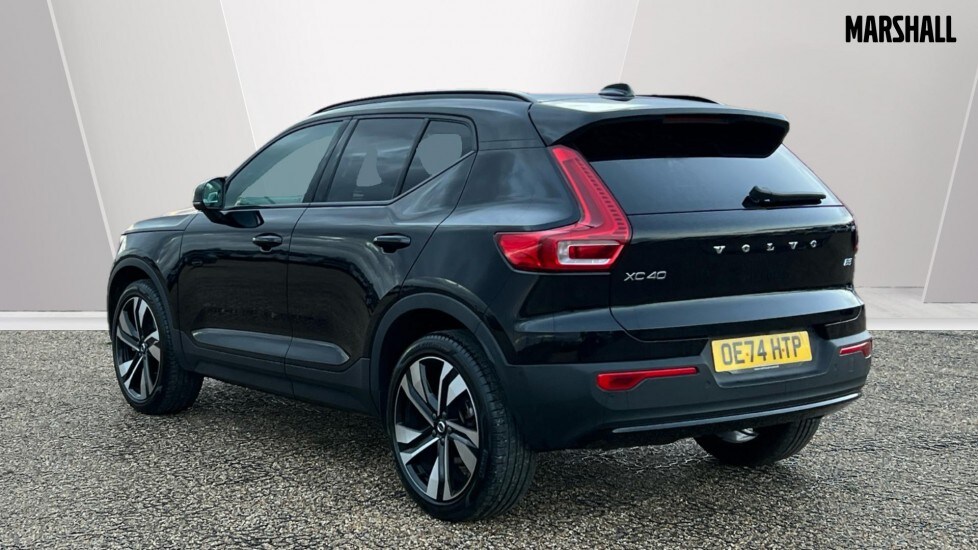Used Volvo XC40 2024 for sale - 76400729: Photo 2