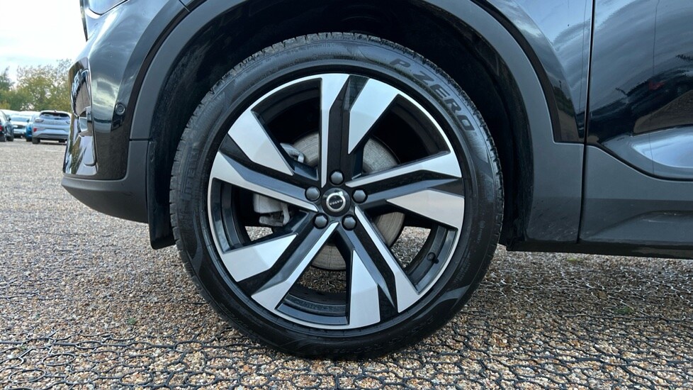 Used Volvo XC40 2024 for sale - 76400729: Photo 25