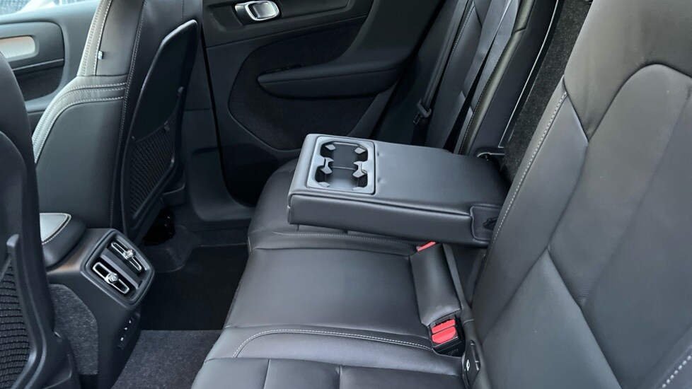 Used Volvo XC40 2024 for sale - 76400729: Photo 31