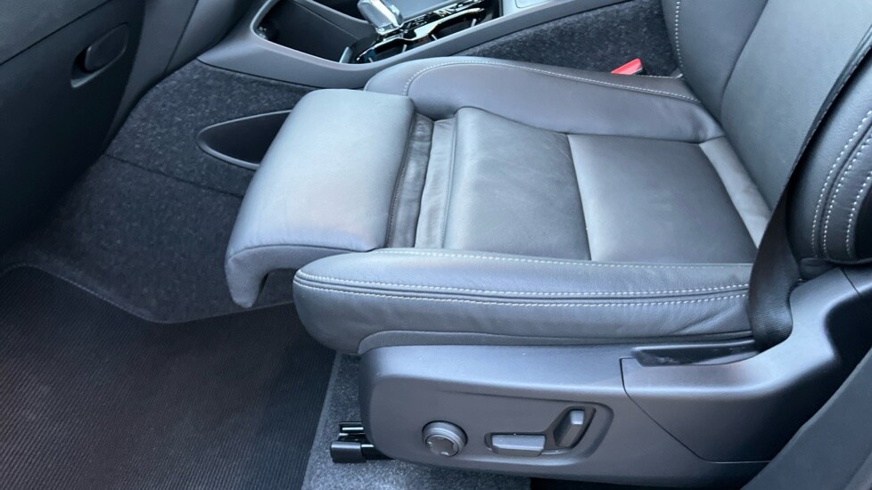 Used Volvo XC40 2024 for sale - 76400729: Photo 32