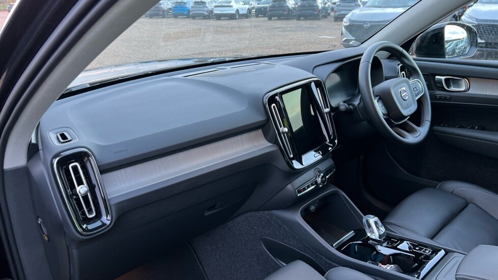 Used Volvo XC40 2024 for sale - 76400729: Photo 4