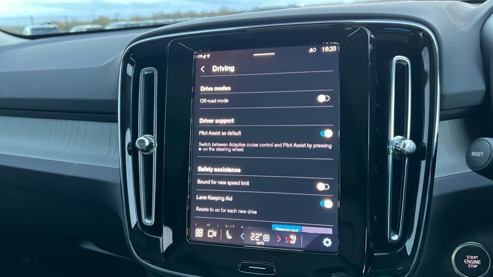 Used Volvo XC40 2024 for sale - 76400729: Photo 41