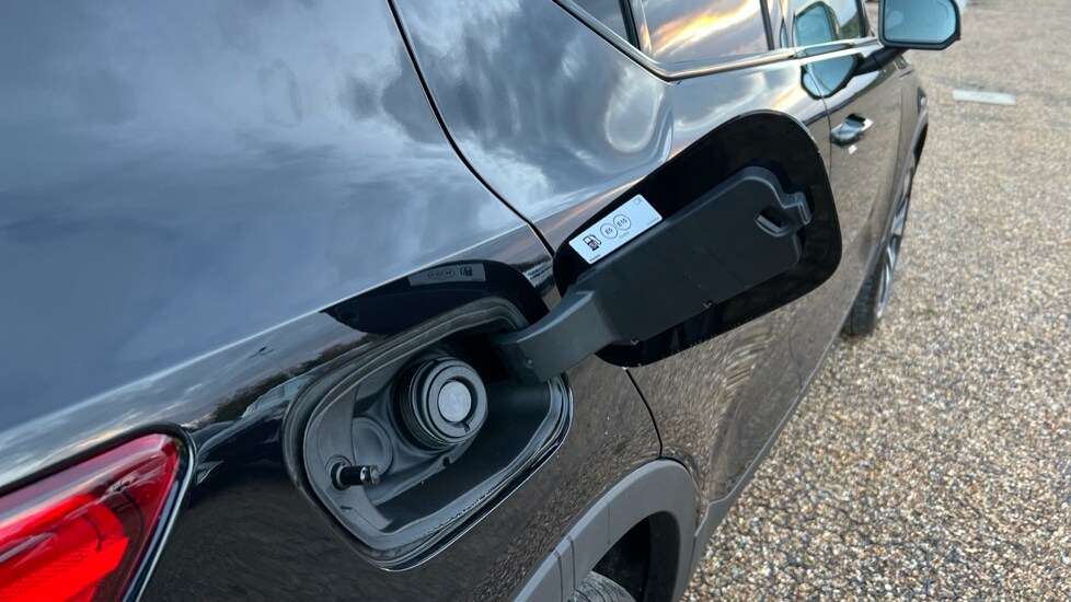 Used Volvo XC40 2024 for sale - 76400729: Photo 42