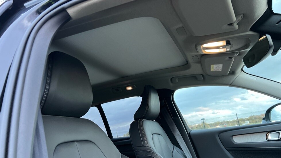 Used Volvo XC40 2024 for sale - 76400729: Photo 44