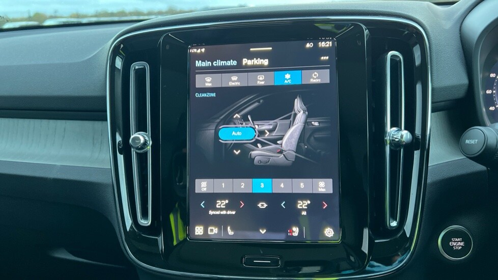 Used Volvo XC40 2024 for sale - 76400729: Photo 51