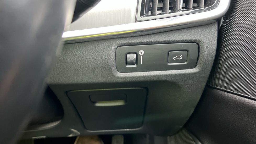 Used Volvo V90 2018 for sale - 76709446: Photo 49