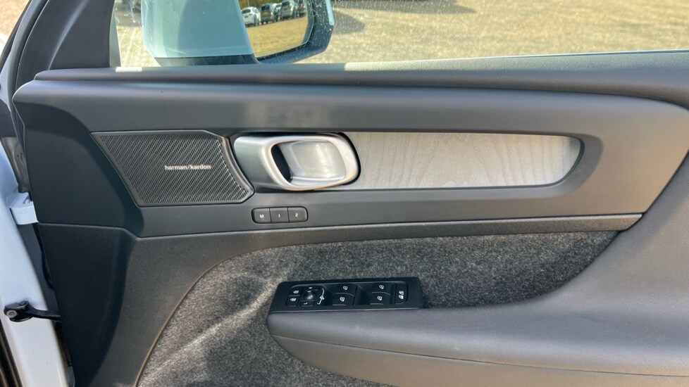 Used Volvo XC40 2025 for sale - 76276555: Photo 15