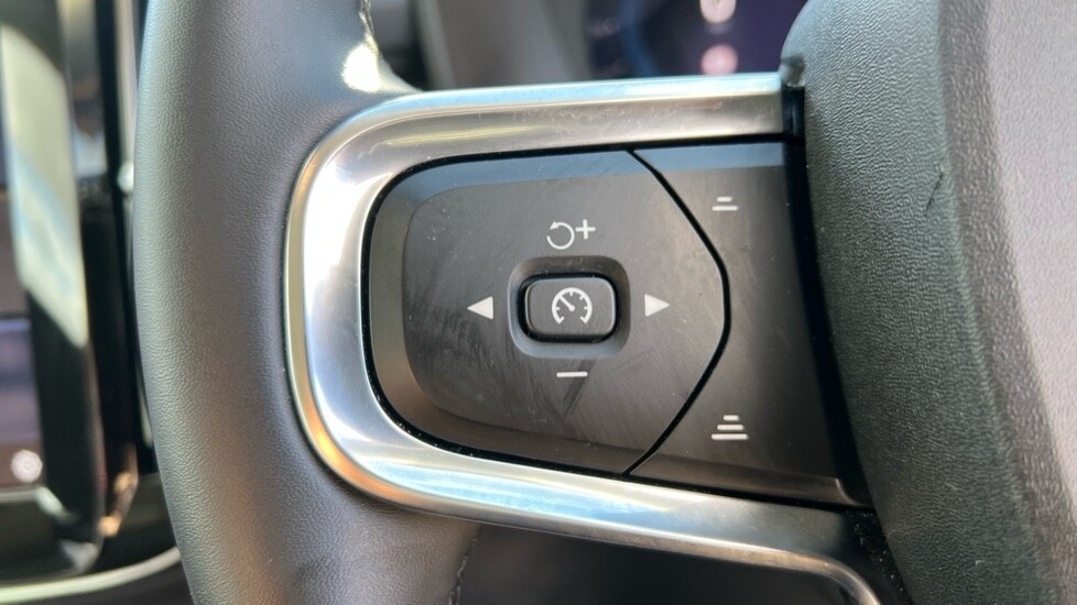 Used Volvo XC40 2025 for sale - 76276555: Photo 18