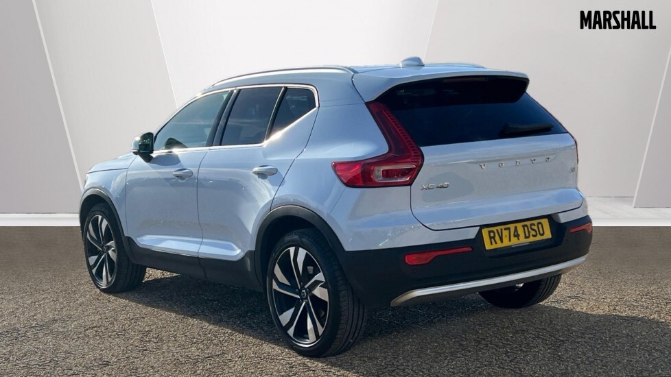 Used Volvo XC40 2025 for sale - 76276555: Photo 2