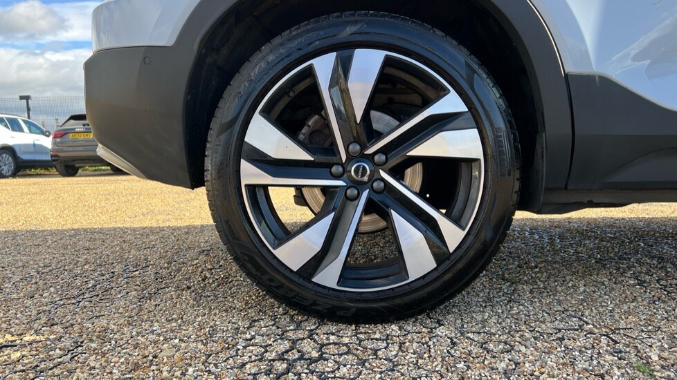 Used Volvo XC40 2025 for sale - 76276555: Photo 24