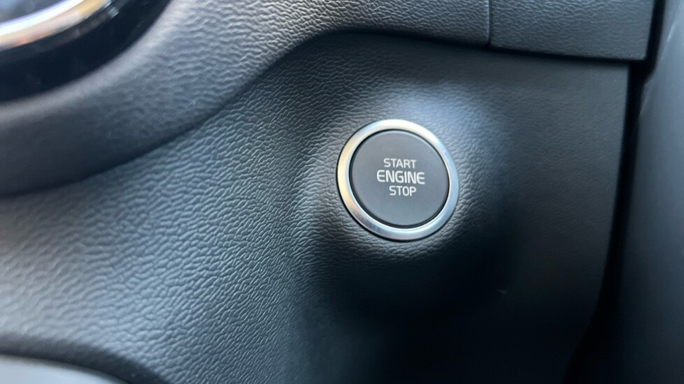 Used Volvo XC40 2025 for sale - 76276555: Photo 28