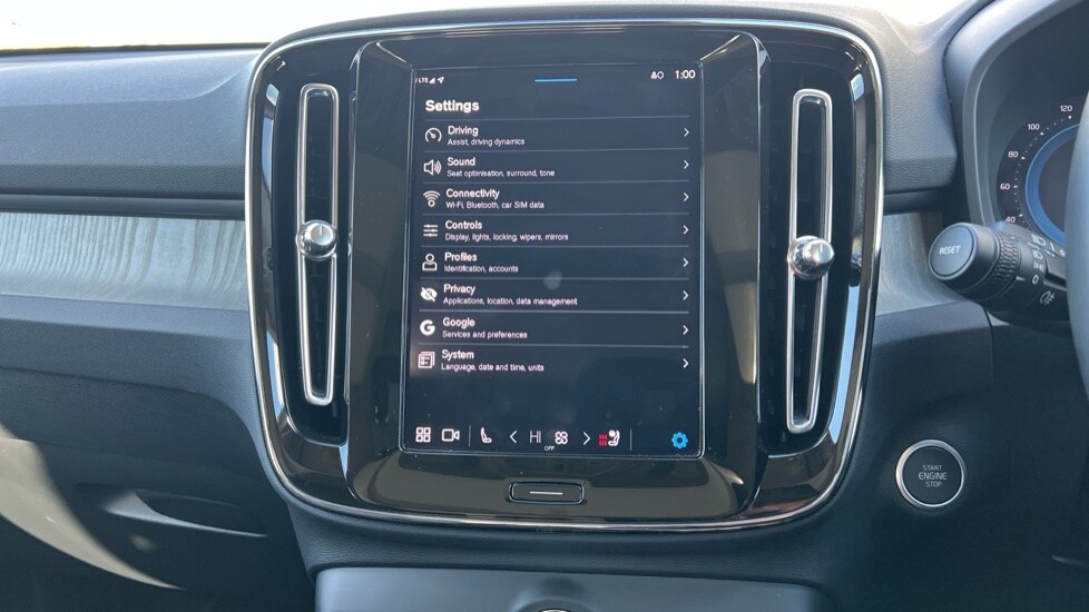 Used Volvo XC40 2025 for sale - 76276555: Photo 40