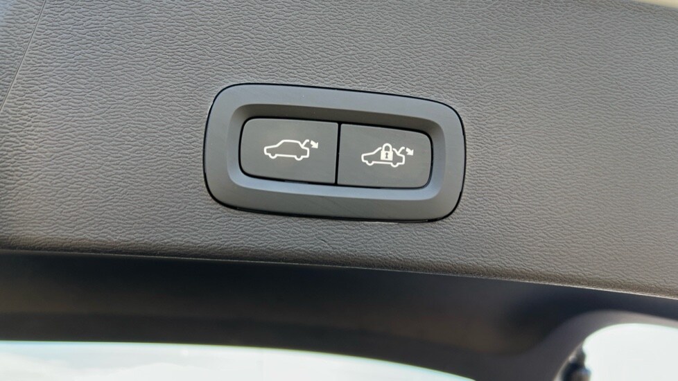 Used Volvo XC40 2025 for sale - 76276555: Photo 45