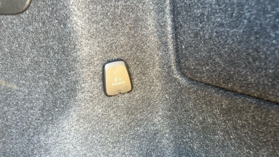 Used Volvo XC40 2025 for sale - 76276555: Photo 46