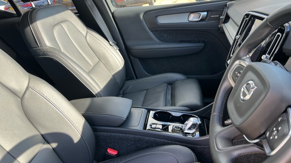Used Volvo XC40 2025 for sale - 76276555: Photo 9
