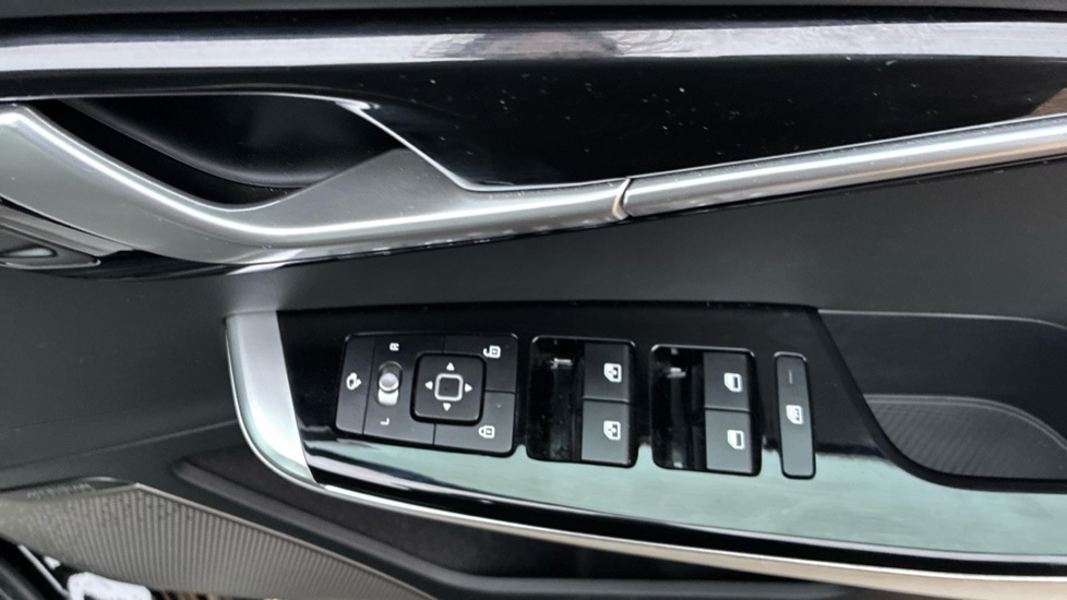 Used Kia EV6 2024 for sale - 77047748: Photo 36