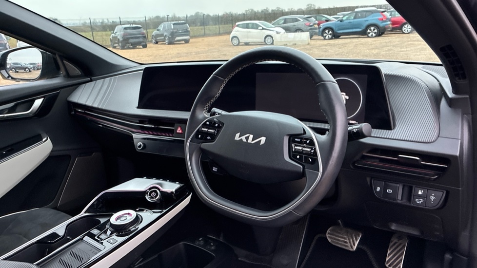 Used Kia EV6 2024 for sale - 77047748: Photo 9