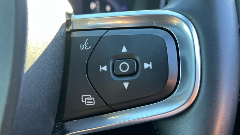Used Volvo XC40 2024 for sale - 76021875: Photo 19