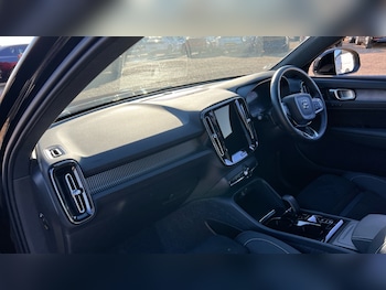 Used Volvo XC40 2024 for sale - 76021875: Photo 4