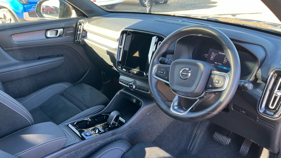 Used Volvo XC40 2024 for sale - 76021875: Photo 5