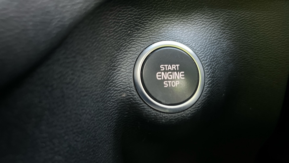 Used Volvo XC40 2021 for sale - 76586966: Photo 28