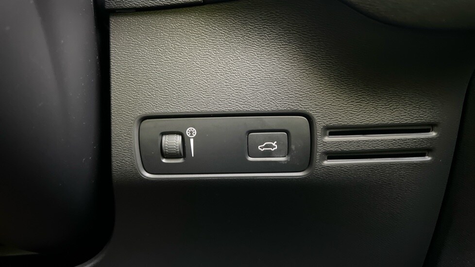 Used Volvo XC40 2021 for sale - 76586966: Photo 45