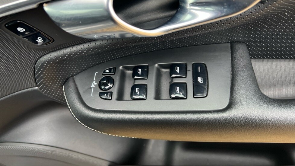 Used Volvo XC90 2018 for sale - 76540120: Photo 33