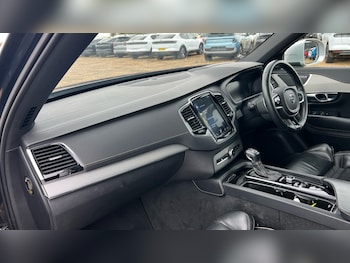 Used Volvo XC90 2018 for sale - 76540120: Photo