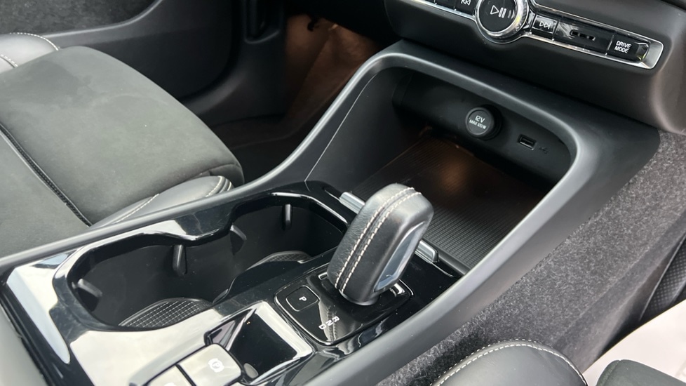 Used Volvo XC40 2022 for sale - 76754640: Photo 14