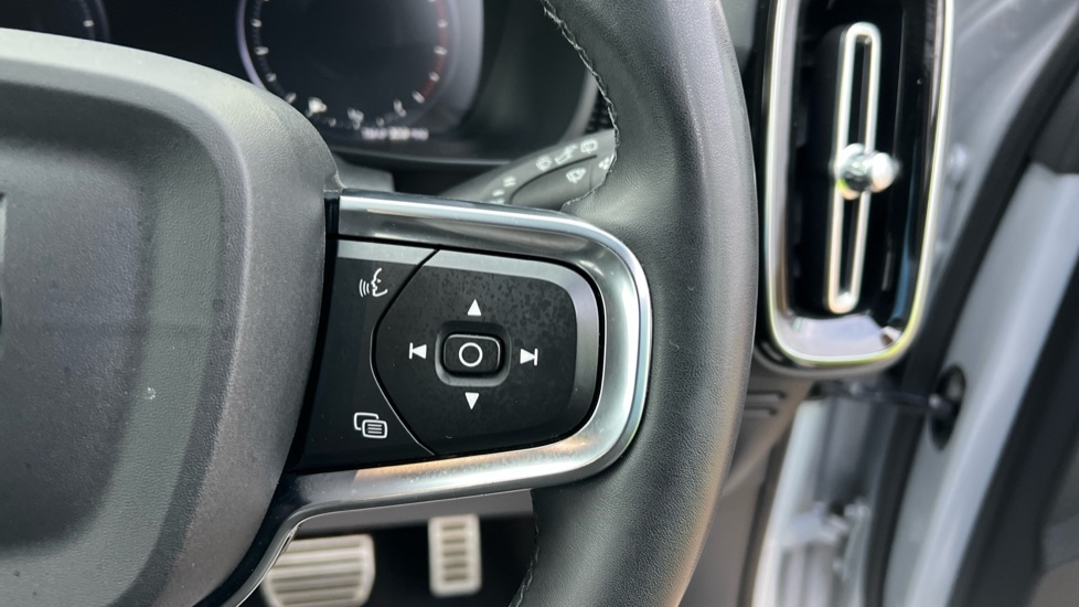 Used Volvo XC40 2022 for sale - 76754640: Photo 19