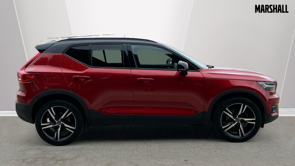 Used Volvo XC40 2020 for sale - 76025363: Photo 2