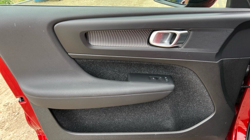Used Volvo XC40 2020 for sale - 76025363: Photo 34