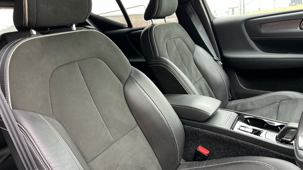Used Volvo XC40 2020 for sale - 76025363: Photo 48