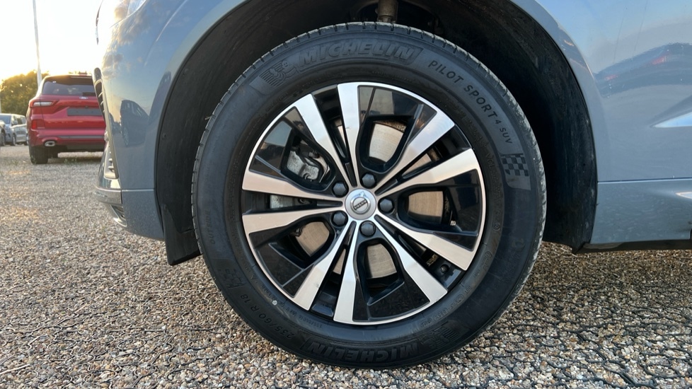 Used Volvo XC60 2023 for sale - 75984836: Photo 25