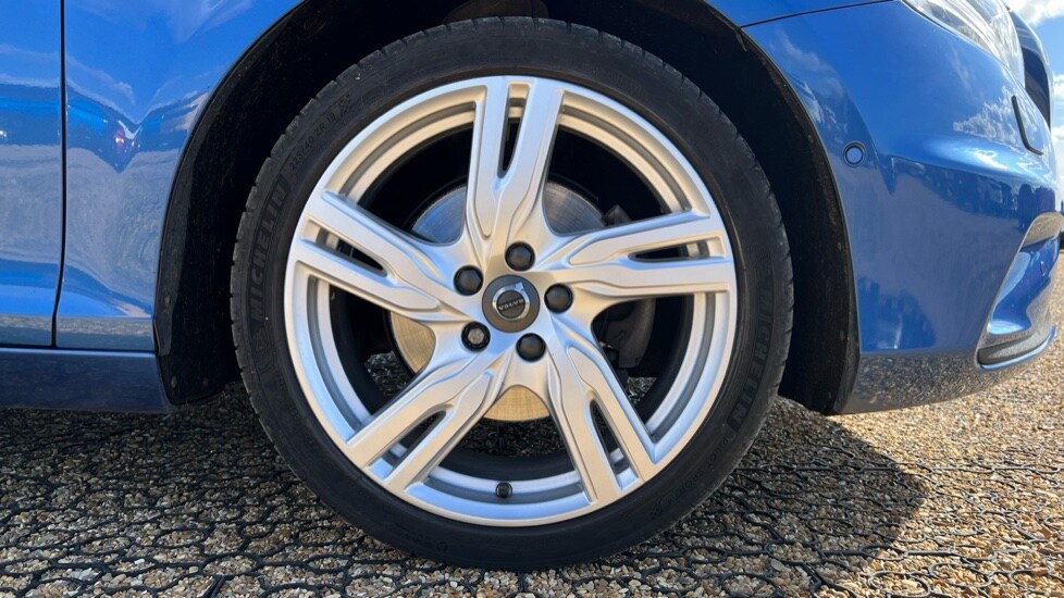 Used Volvo V40 2019 for sale - 75984858: Photo 16