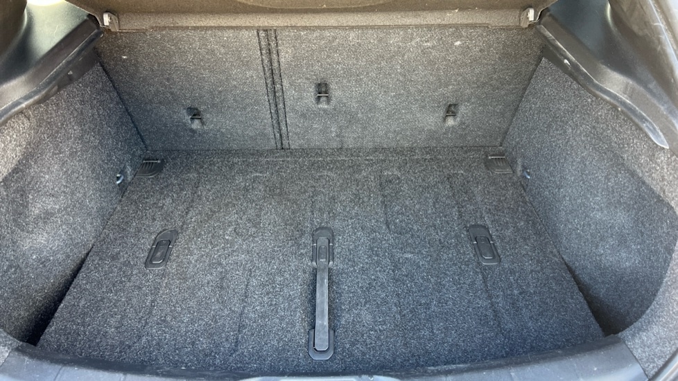 Used Volvo V40 2019 for sale - 75984858: Photo 17