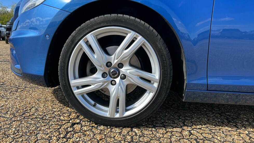 Used Volvo V40 2019 for sale - 75984858: Photo 25