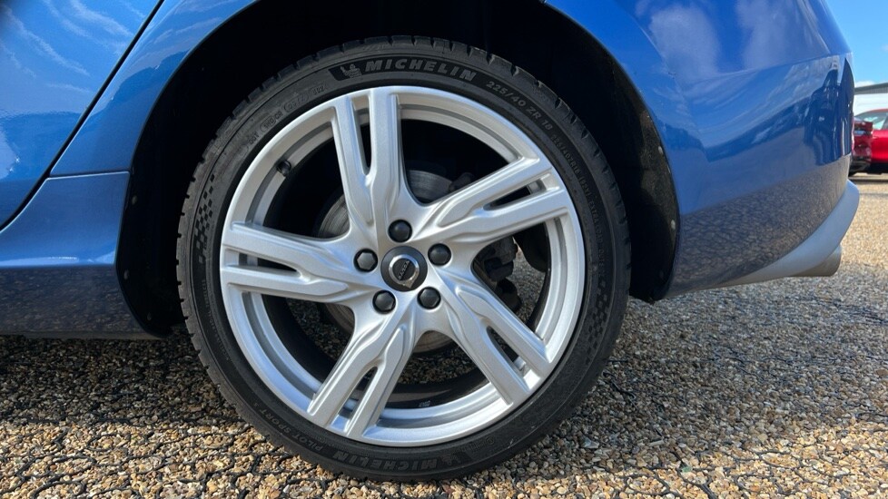 Used Volvo V40 2019 for sale - 75984858: Photo 26