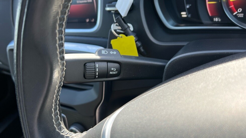 Used Volvo V40 2019 for sale - 75984858: Photo 29