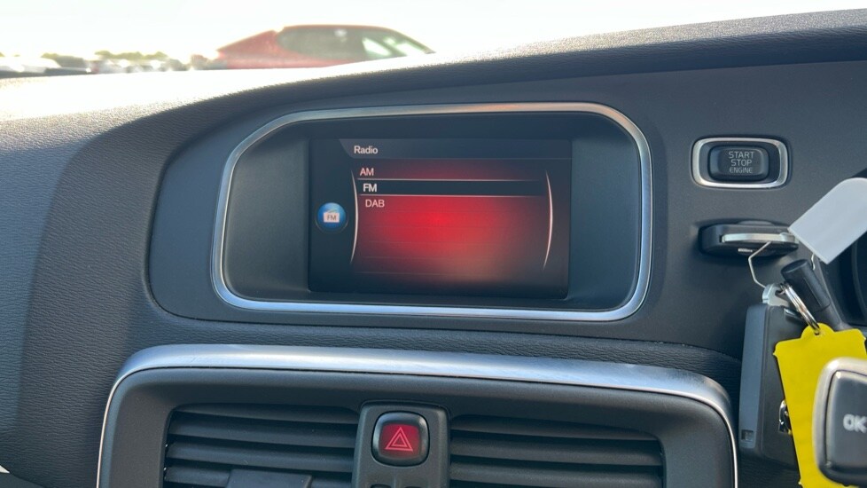 Used Volvo V40 2019 for sale - 75984858: Photo 35