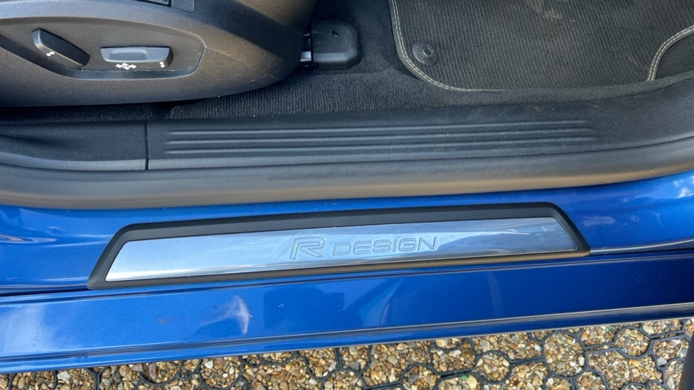Used Volvo V40 2019 for sale - 75984858: Photo 43