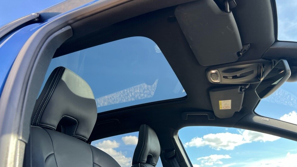 Used Volvo V40 2019 for sale - 75984858: Photo 44