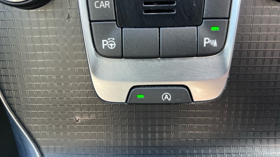 Used Volvo V40 2019 for sale - 75984858: Photo 46