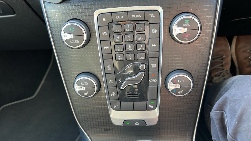 Used Volvo V40 2019 for sale - 75984858: Photo 47