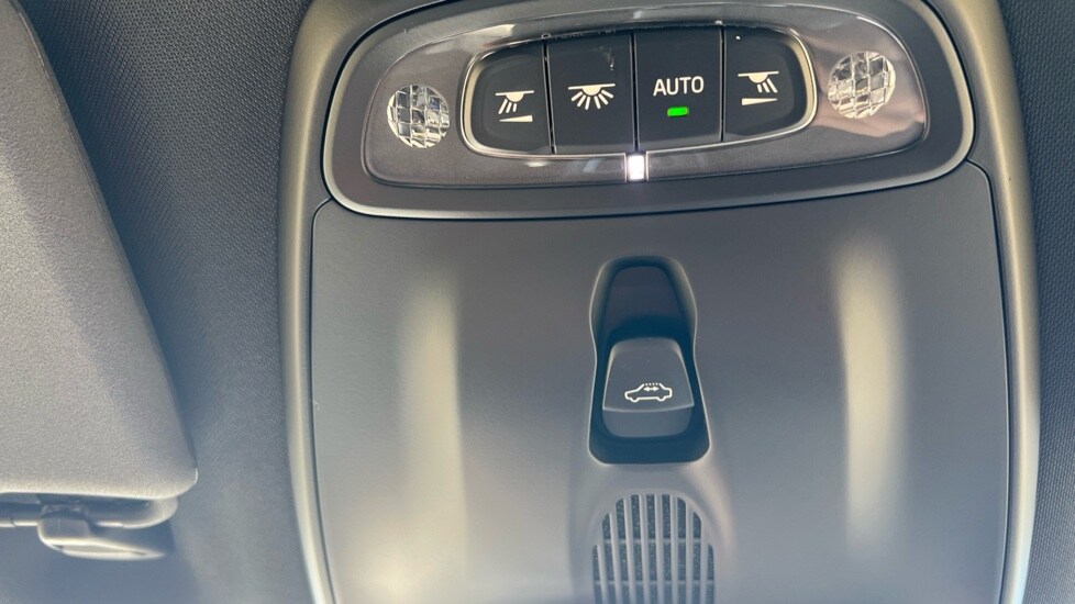 Used Volvo V40 2019 for sale - 75984858: Photo 50