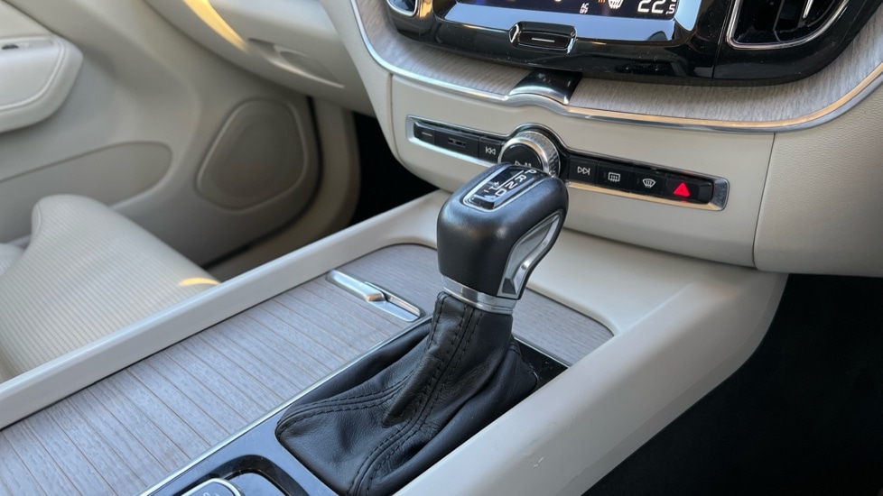 Used Volvo XC60 2017 for sale - 76672569: Photo 14