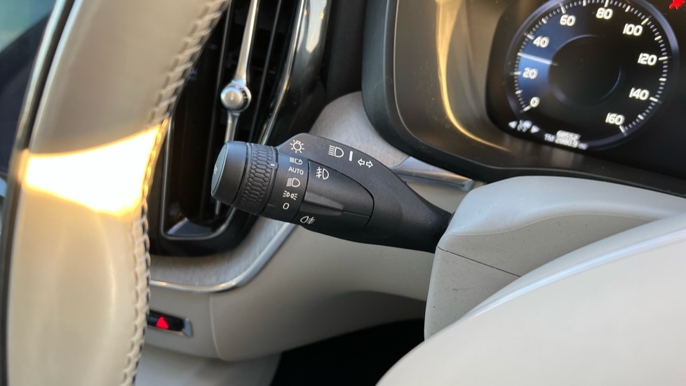 Used Volvo XC60 2017 for sale - 76672569: Photo 29